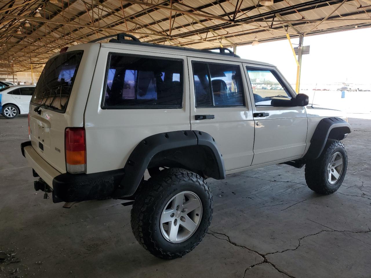 2001 Jeep Grand Cherokee - Image 3
