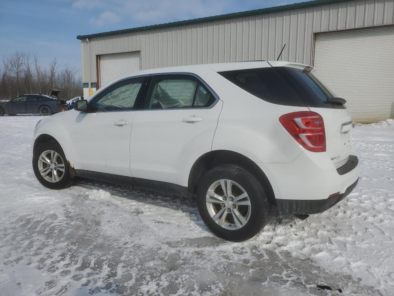 2016 Chevrolet Equinox - Image 2