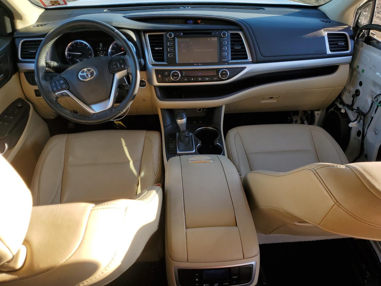 2015 Toyota Highlander - Image 8