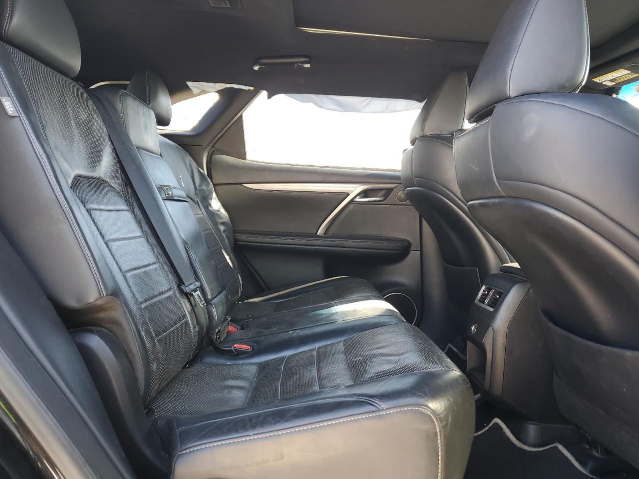 2017 Lexus RX - Image 10
