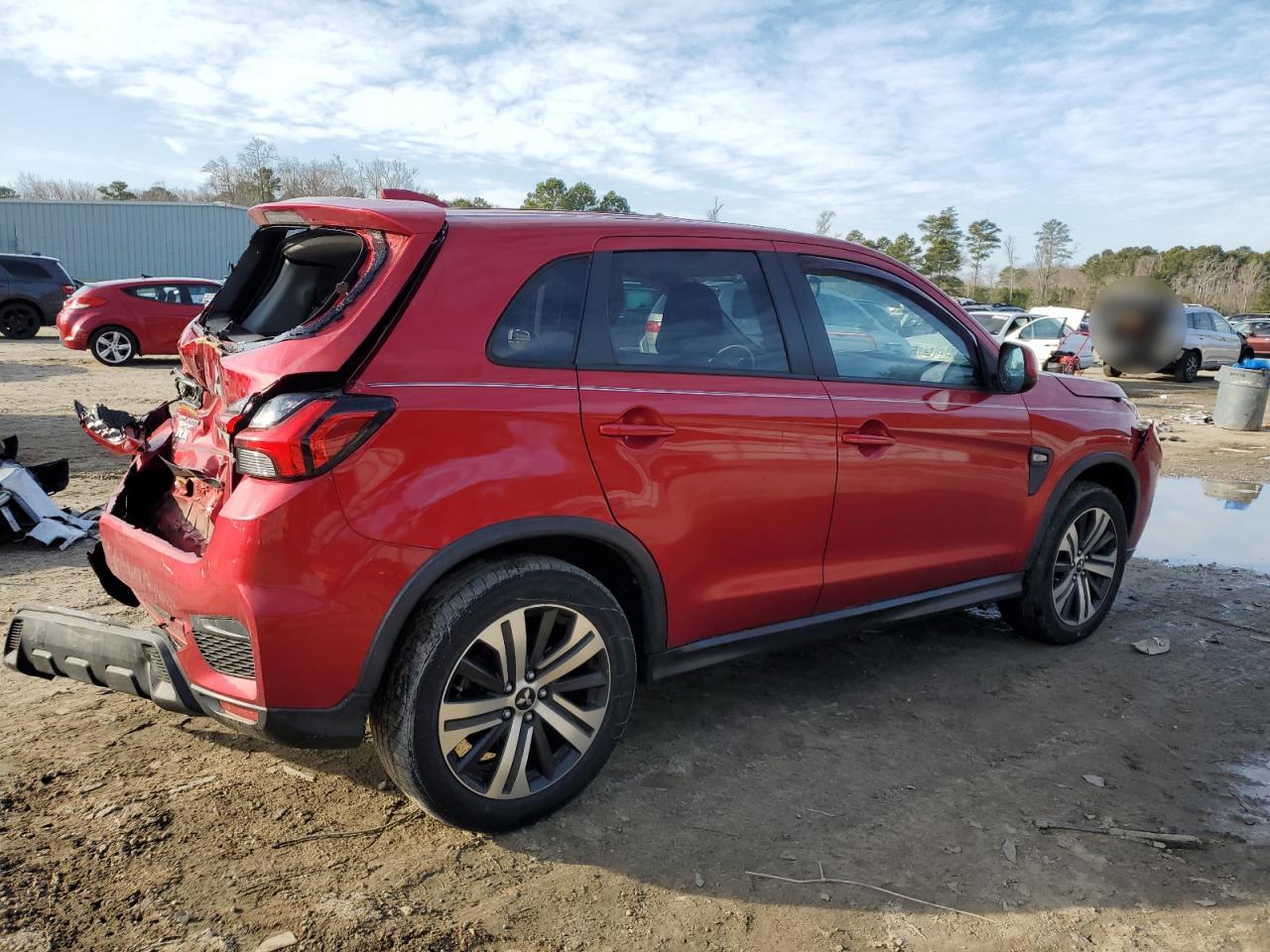 2020 Mitsubishi Outlander - Image 3
