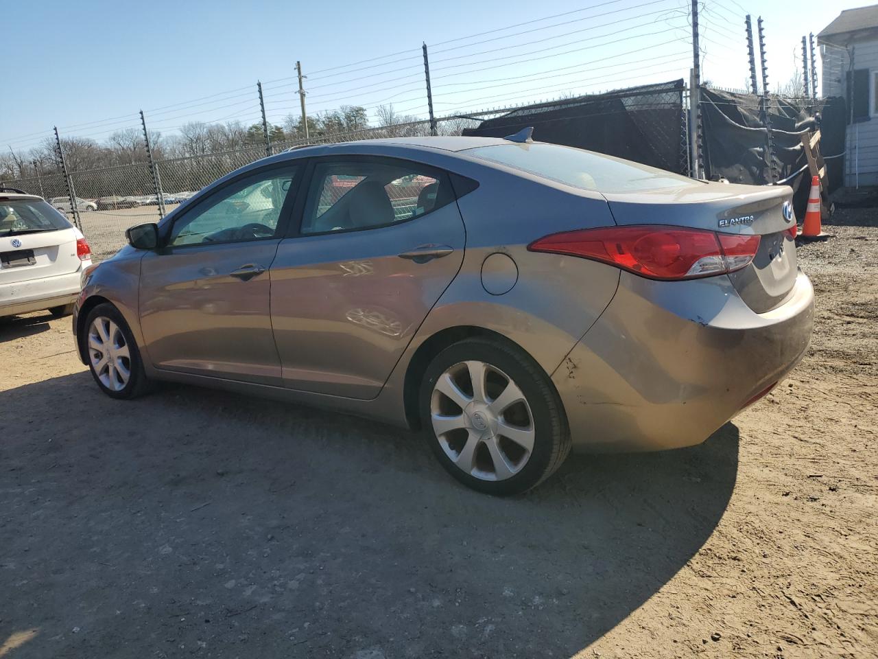 2013 Hyundai Elantra - Image 2