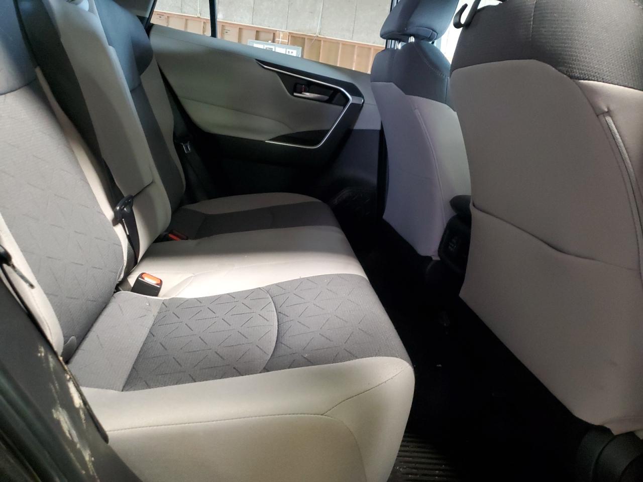 2023 Toyota RAV 4 - Image 11