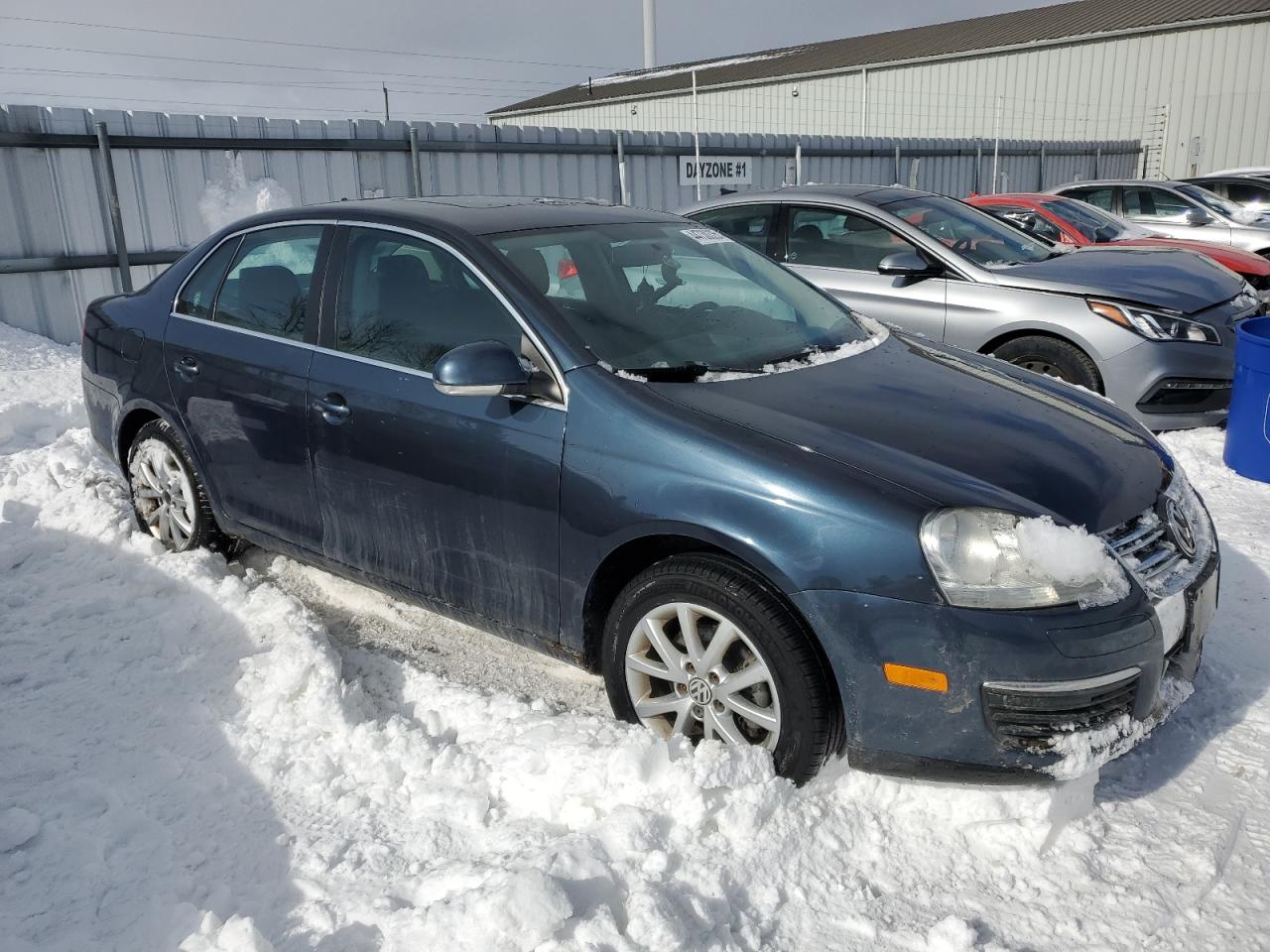 2010 Volkswagen Jetta - Image 4
