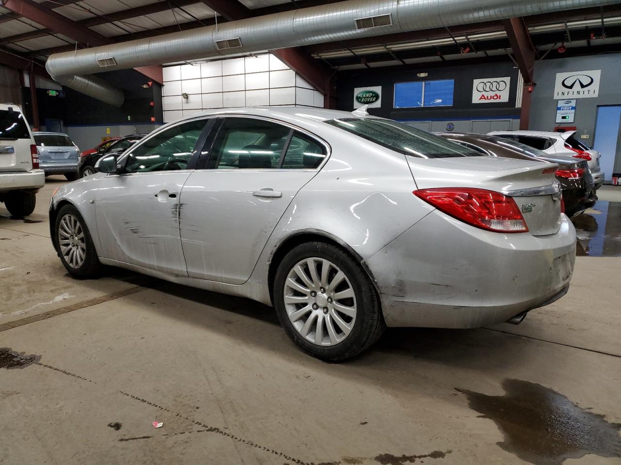 2011 Buick Regal - Image 2