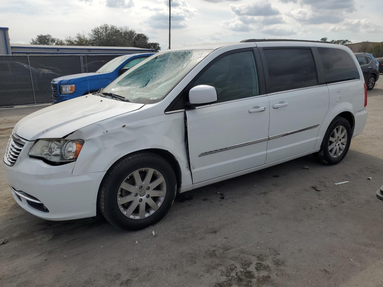 2014 Chrysler Town & Country - Image 1