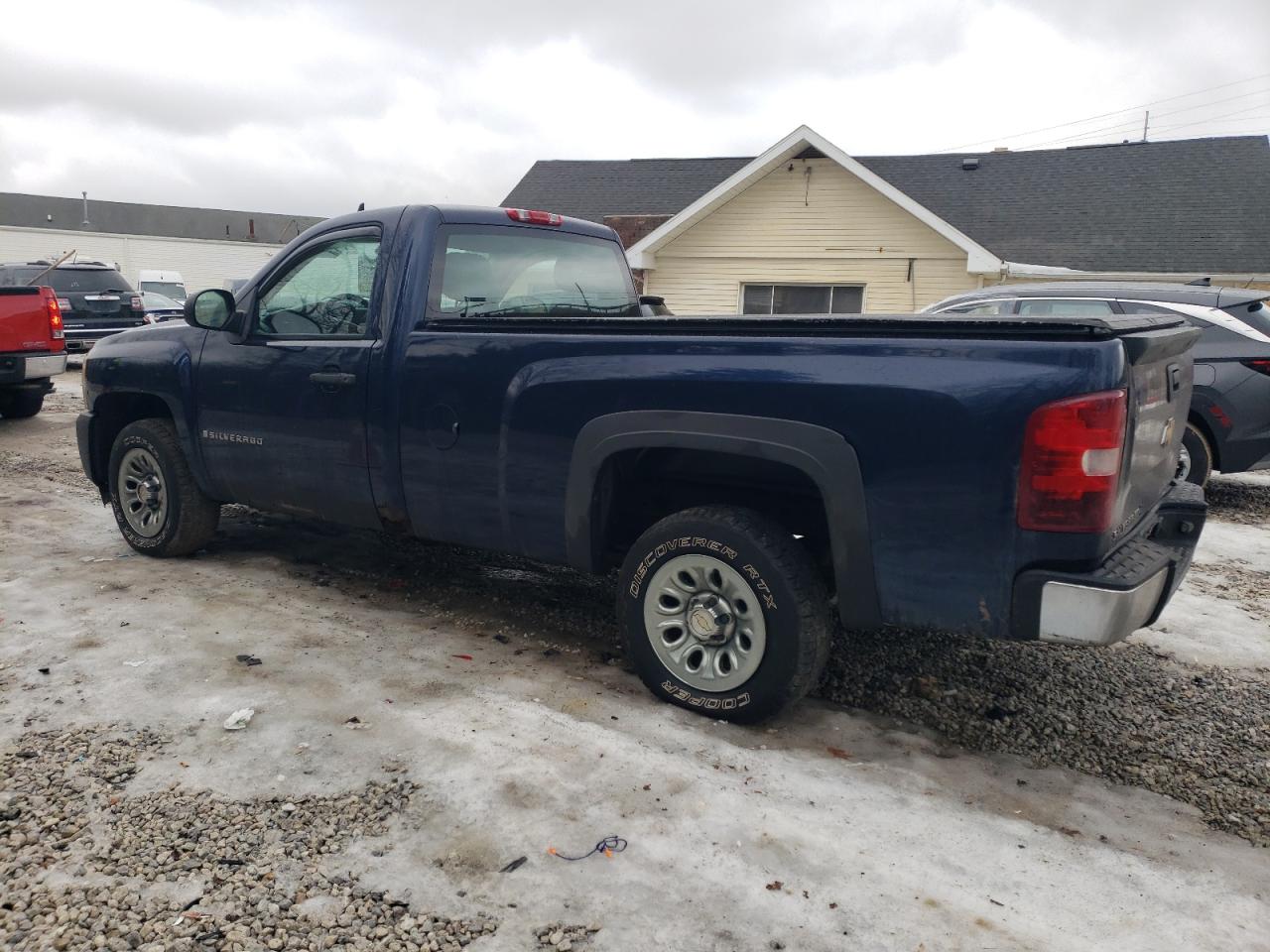 2009 Chevrolet Silverado - Image 2