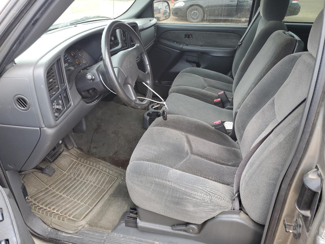 2003 Chevrolet Silverado - Image 7