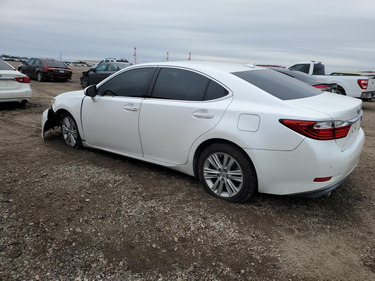 2013 Lexus ES - Image 2