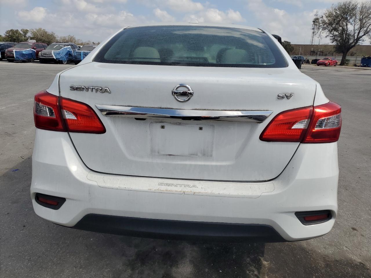 2016 Nissan Sentra - Image 6