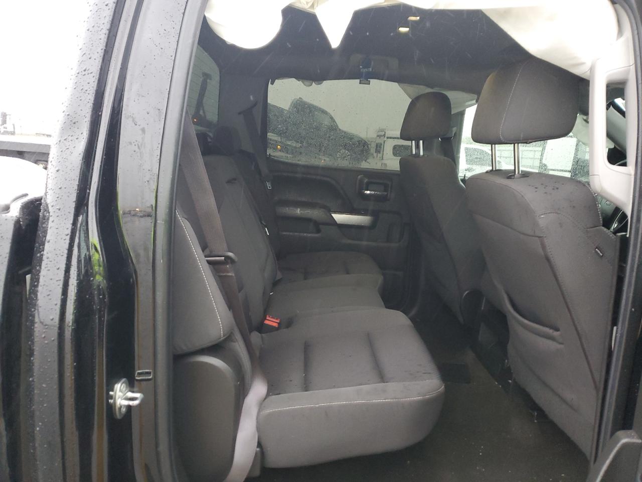 2017 Chevrolet Silverado - Image 11