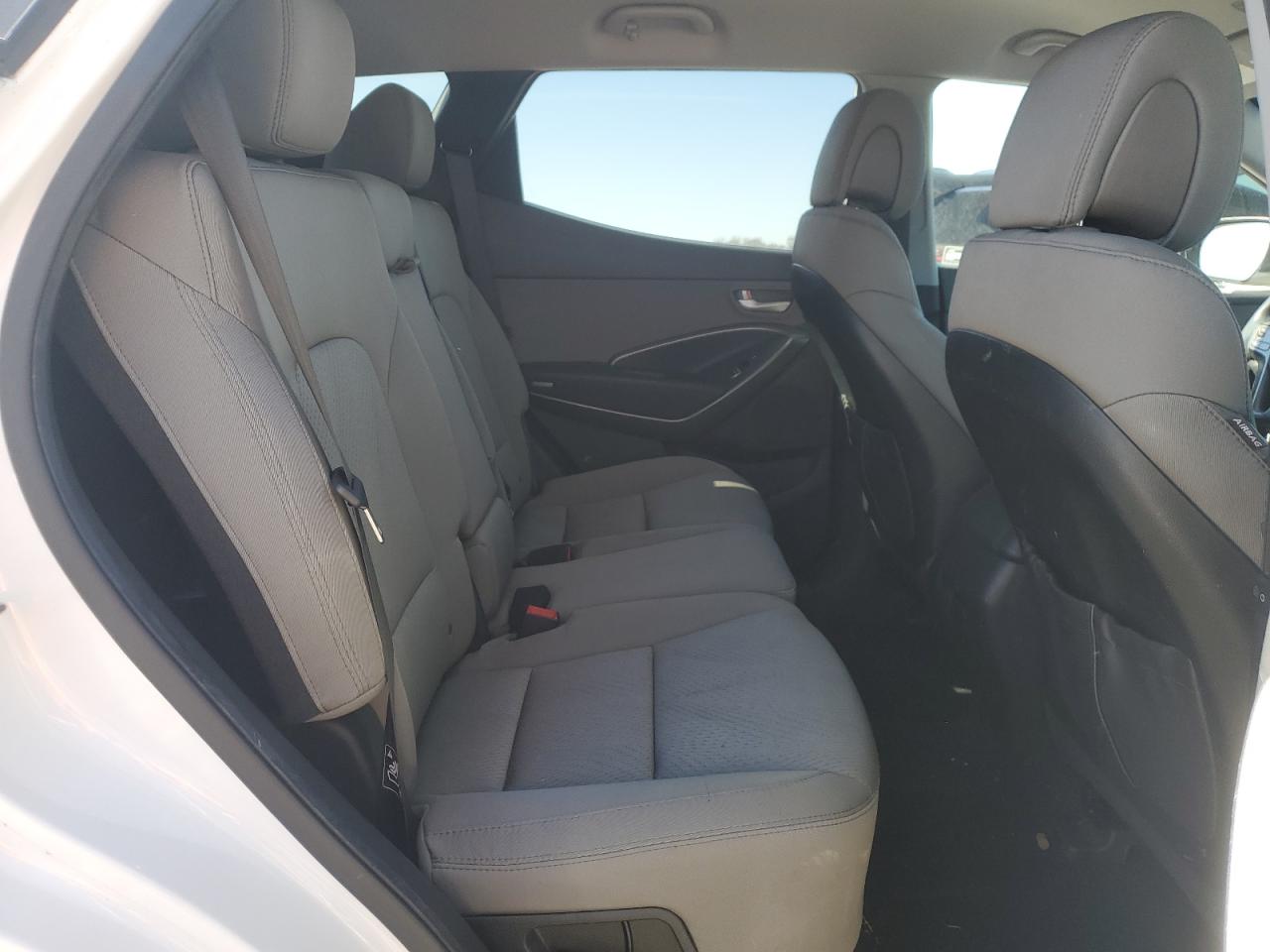 2013 Hyundai Santa Fe - Image 11