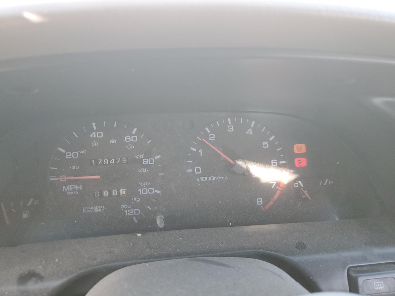 1998 Nissan Altima - Image 9