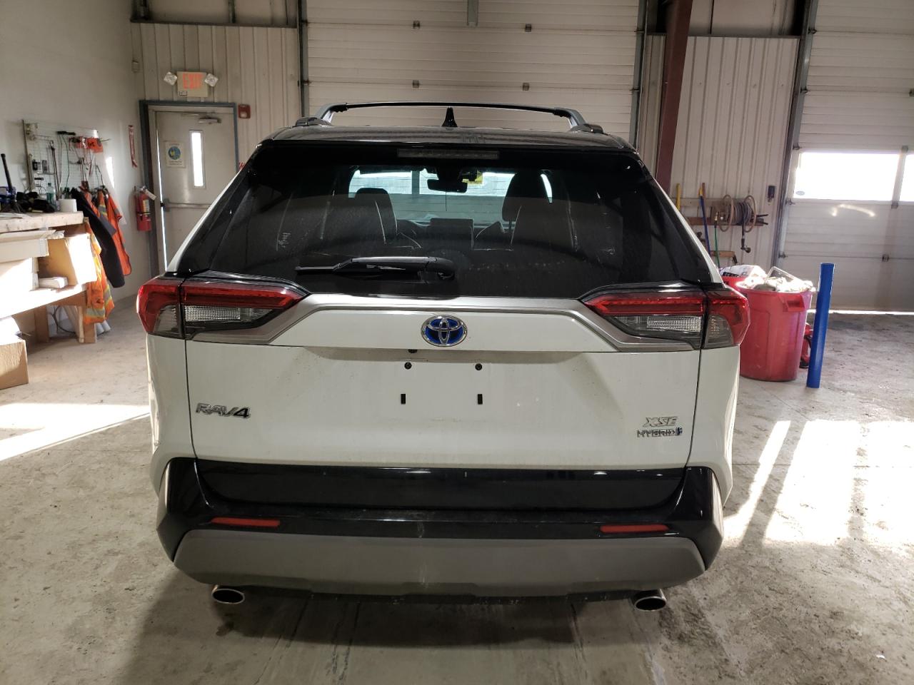 2020 Toyota RAV 4 - Image 6