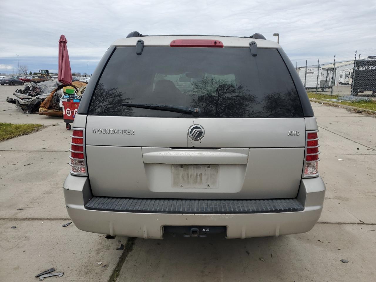 2003 Mercury Mountaineer - Image 6