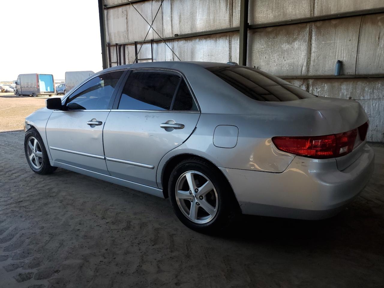 2005 Honda Accord - Image 2