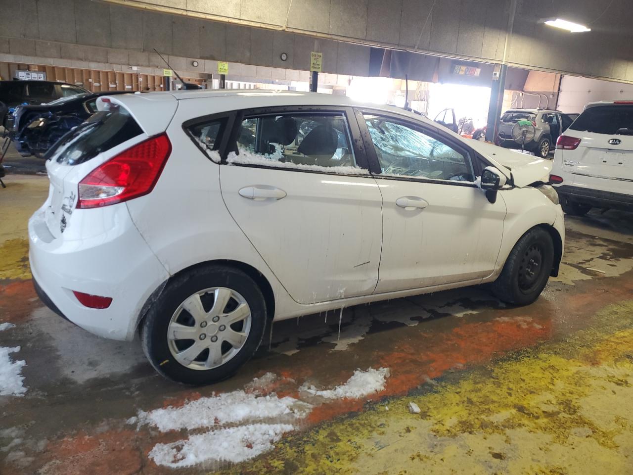 2012 Ford Fiesta - Image 3