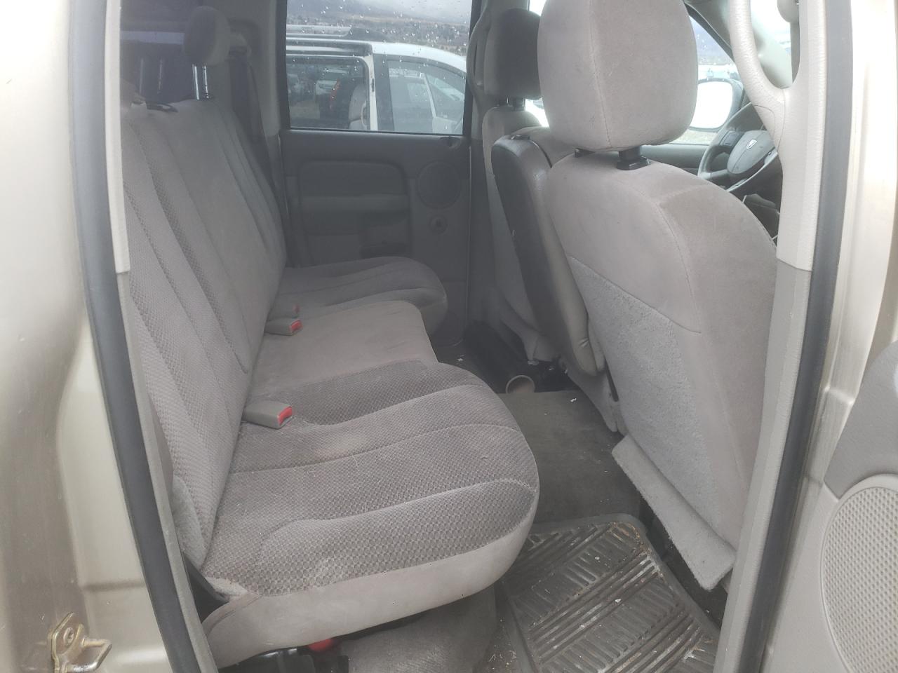 2005 Dodge RAM - Image 10