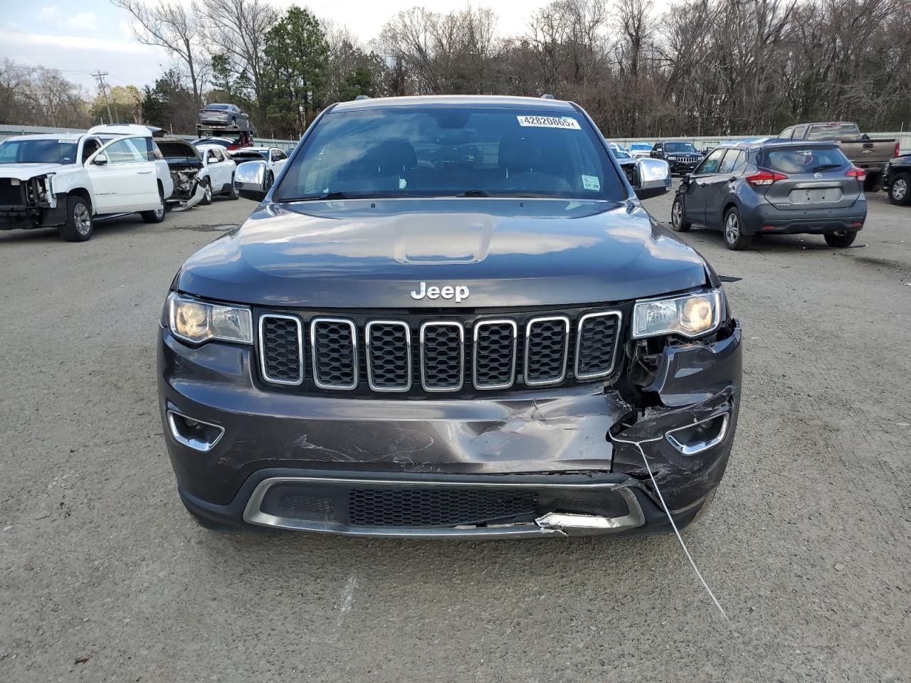 2018 Jeep Grand Cherokee - Image 5
