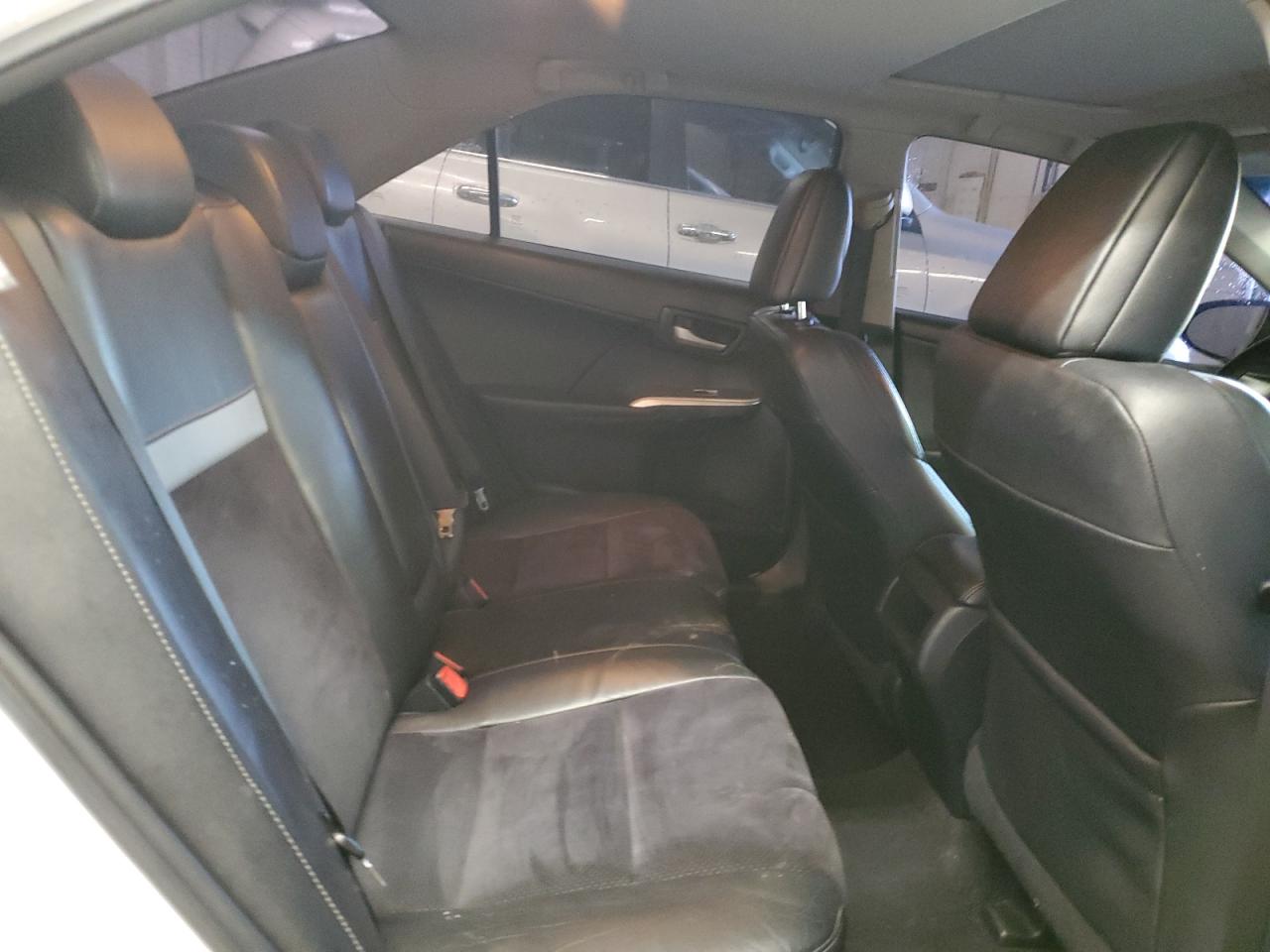 2012 Toyota Camry - Image 10