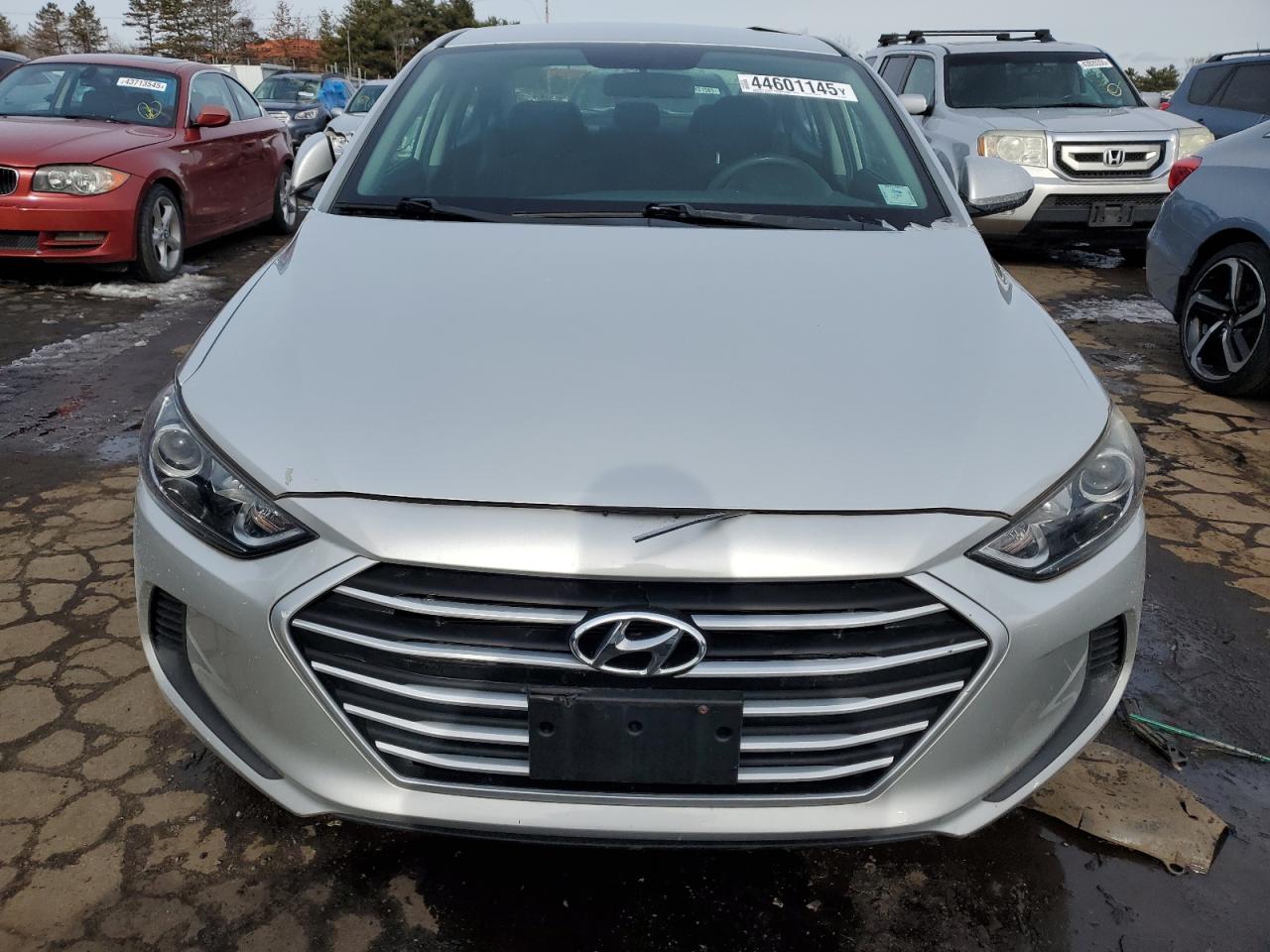 2018 Hyundai Elantra - Image 5