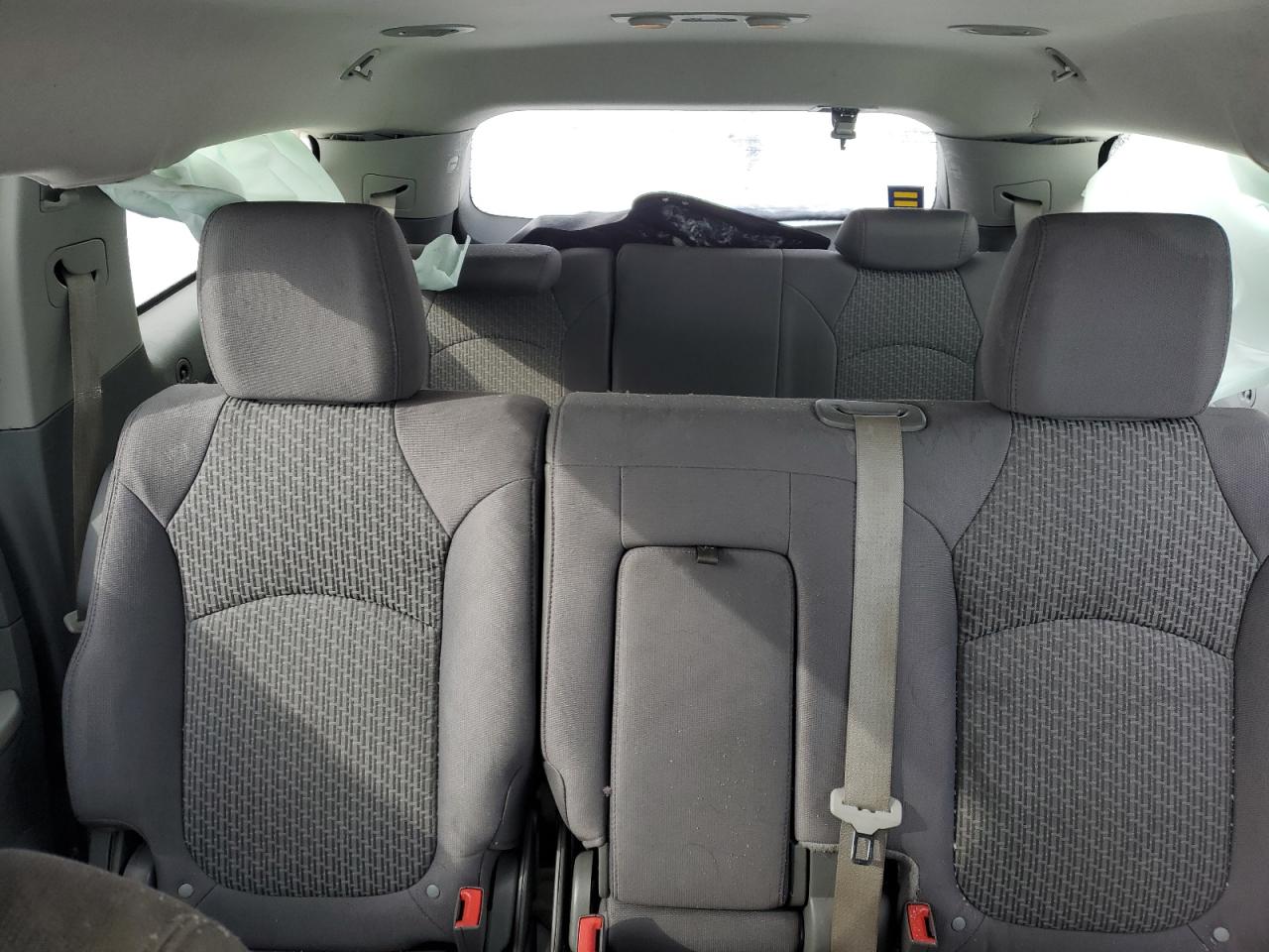 2012 Chevrolet Traverse - Image 10