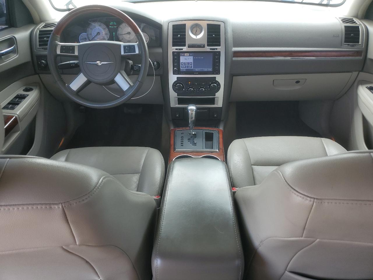 2010 Chrysler 300 - Image 8