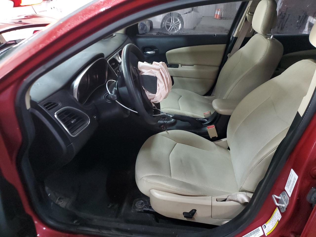 2014 Chrysler 200 - Image 7