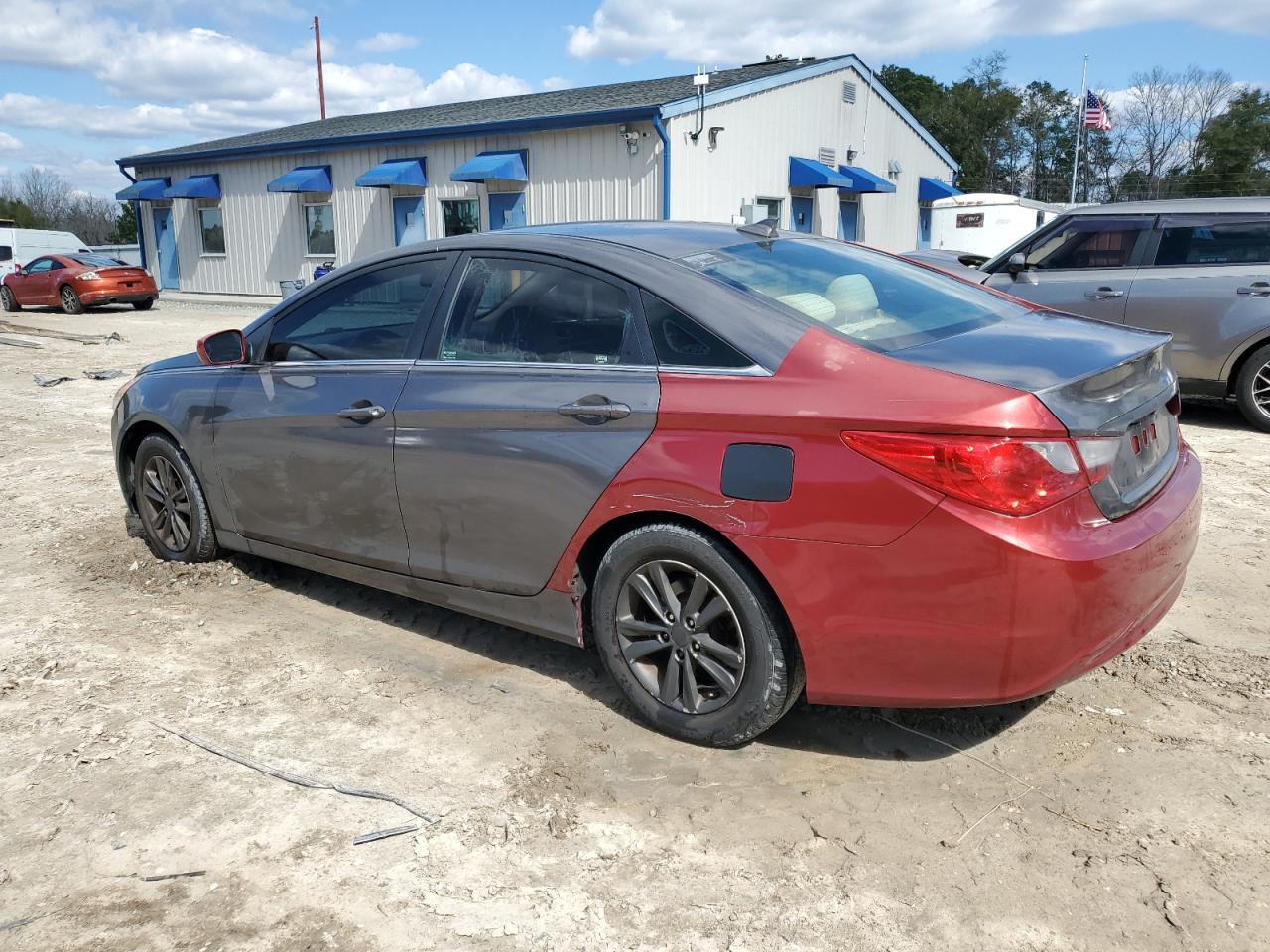 2013 Hyundai Sonata - Image 2