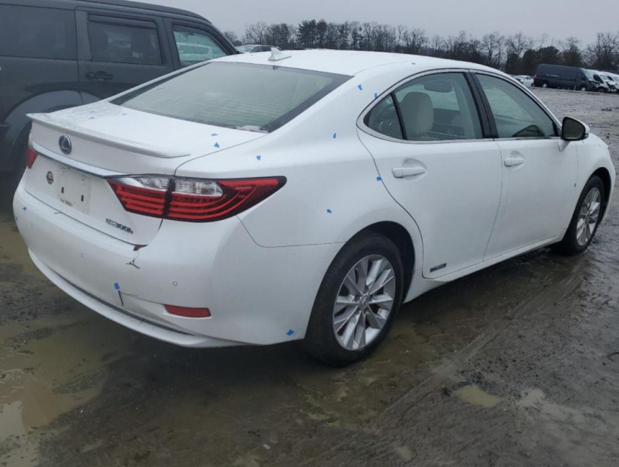 2013 Lexus ES - Image 3