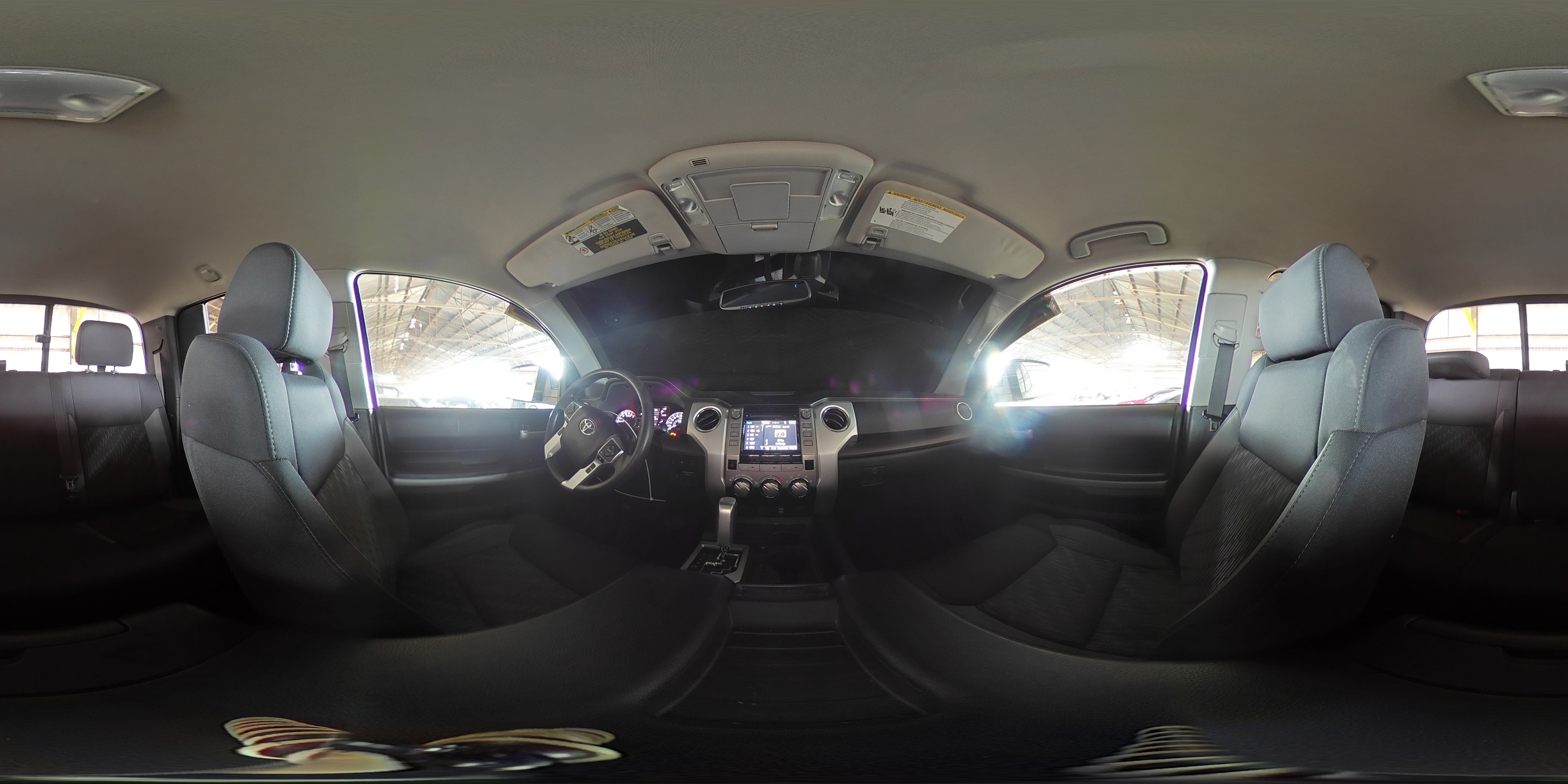 2018 Toyota Tundra - Image 13