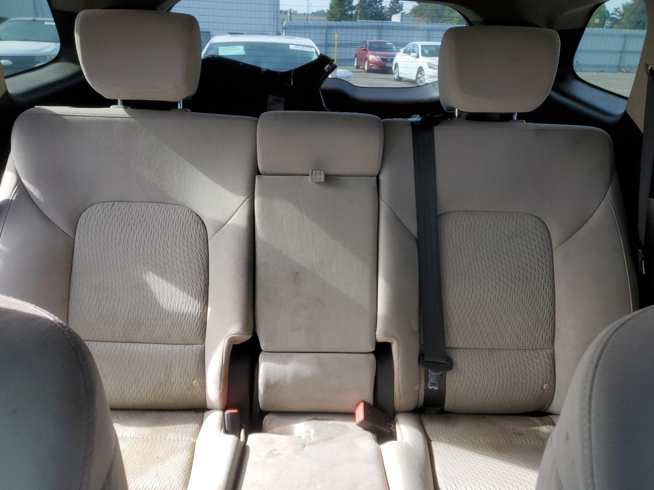 2017 Hyundai Santa Fe - Image 10