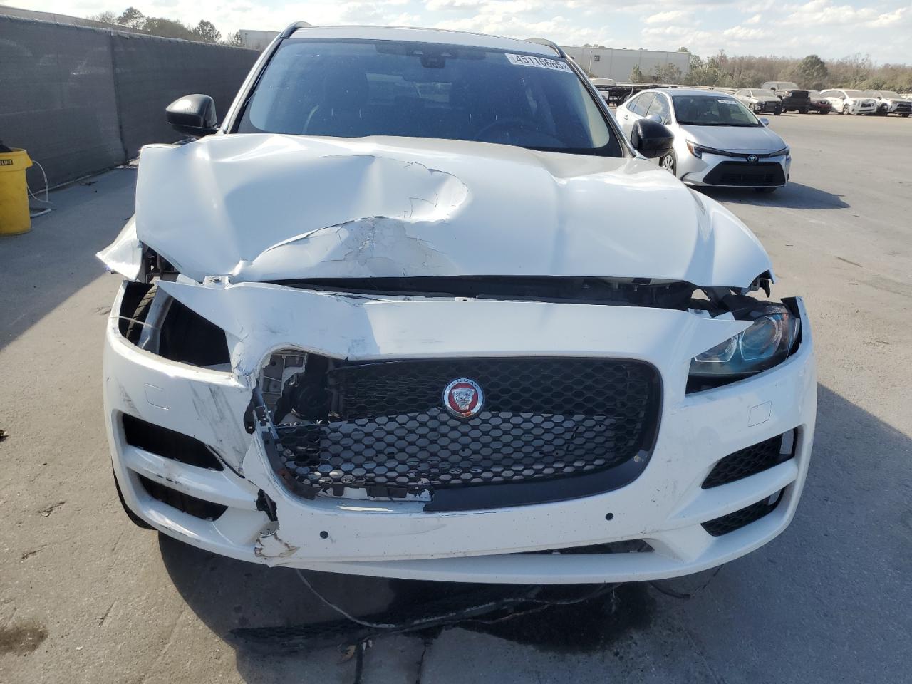 2017 Jaguar F-Pace - Image 5