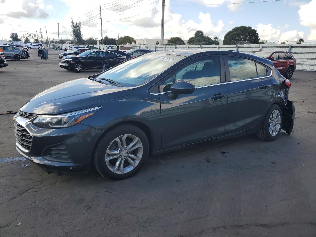 2019 Chevrolet Cruze - Image 1