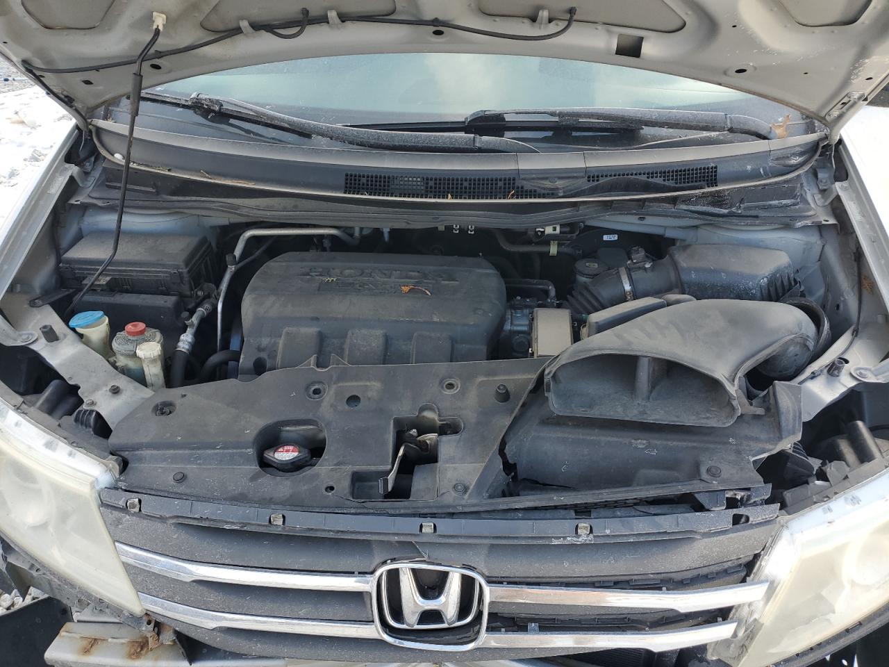 2011 Honda Odyssey - Image 12