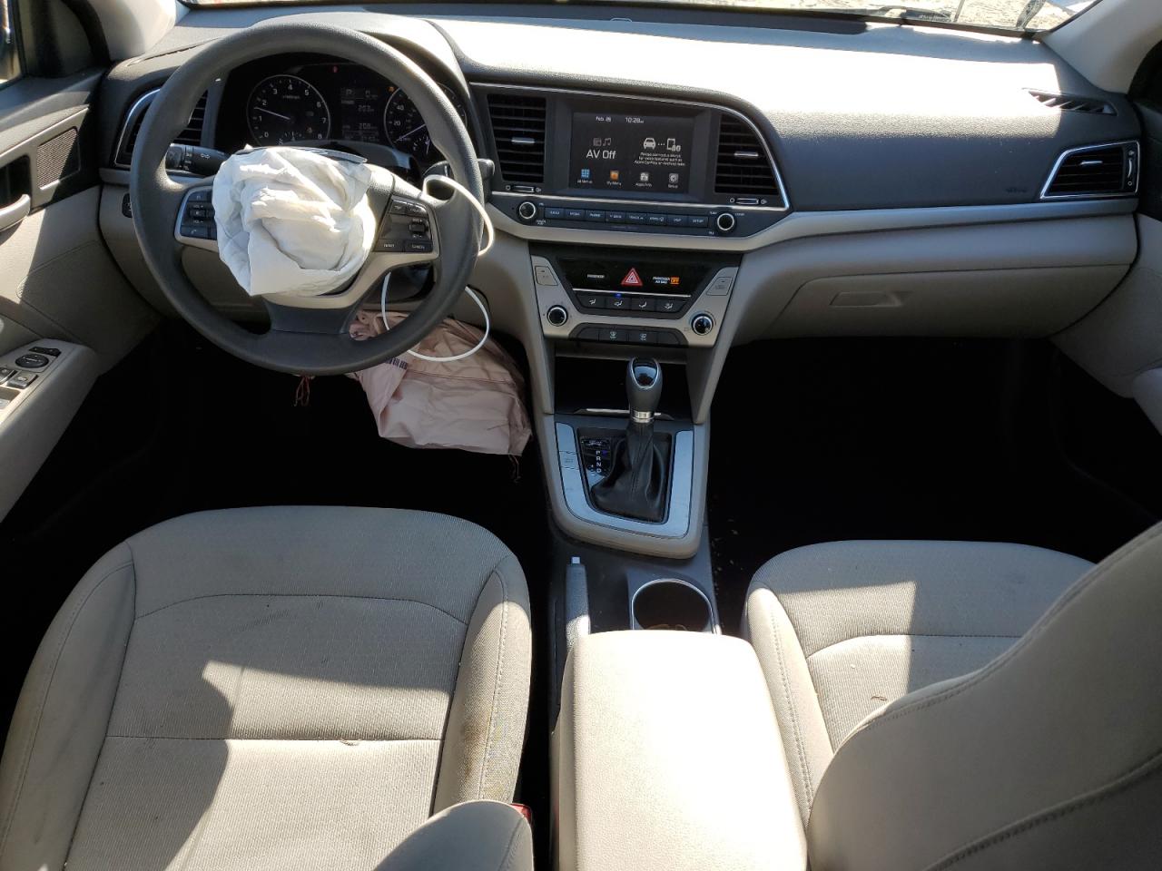 2017 Hyundai Elantra - Image 8