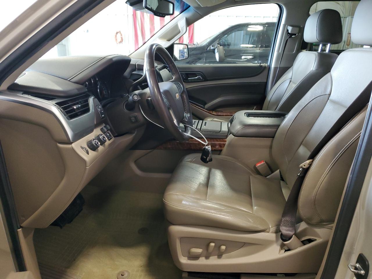 2017 Chevrolet Suburban - Image 7