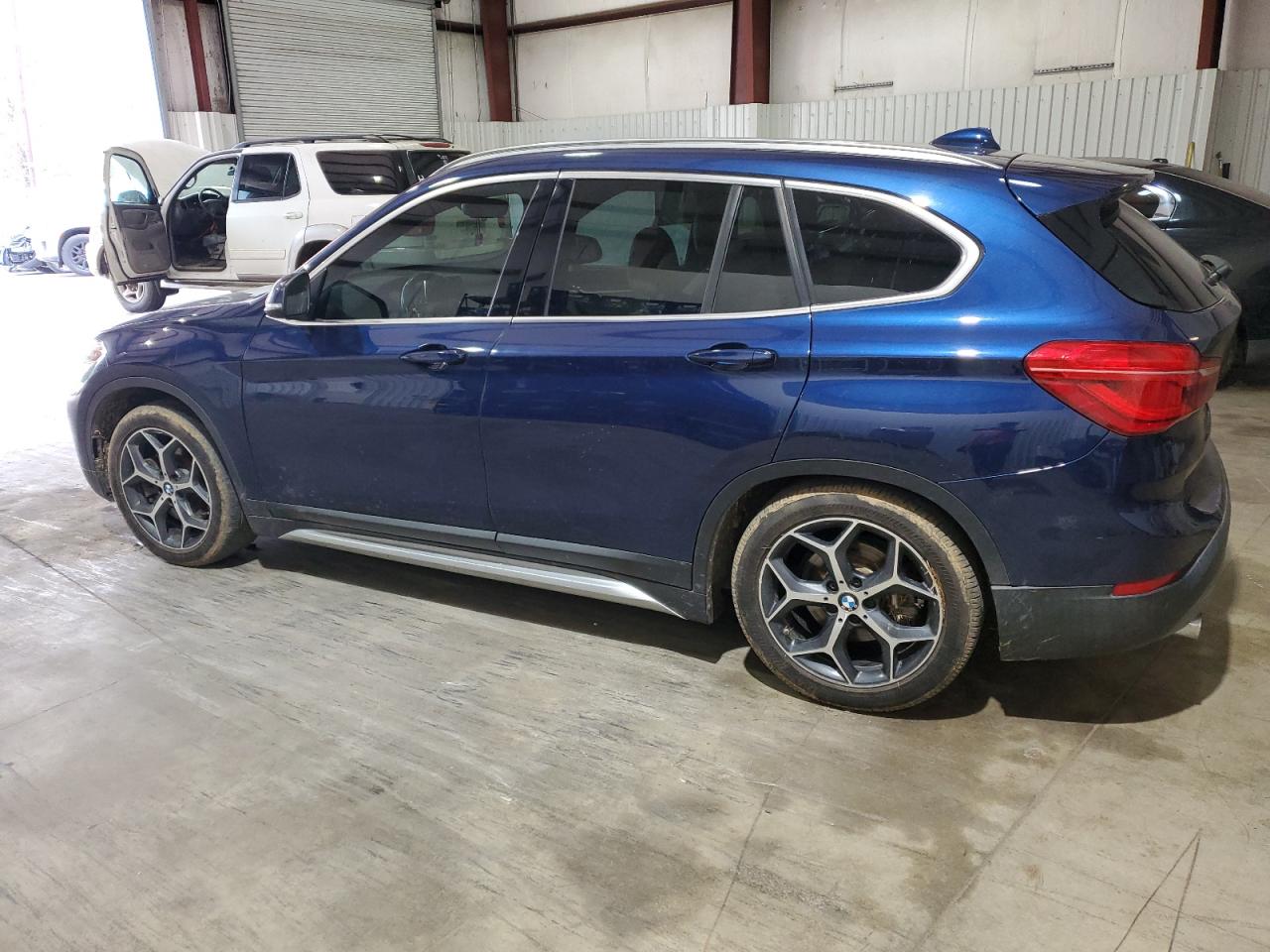 2017 BMW X1 - Image 2