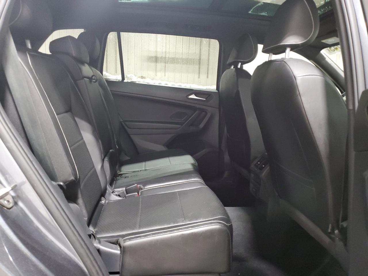 2021 Volkswagen Tiguan - Image 11