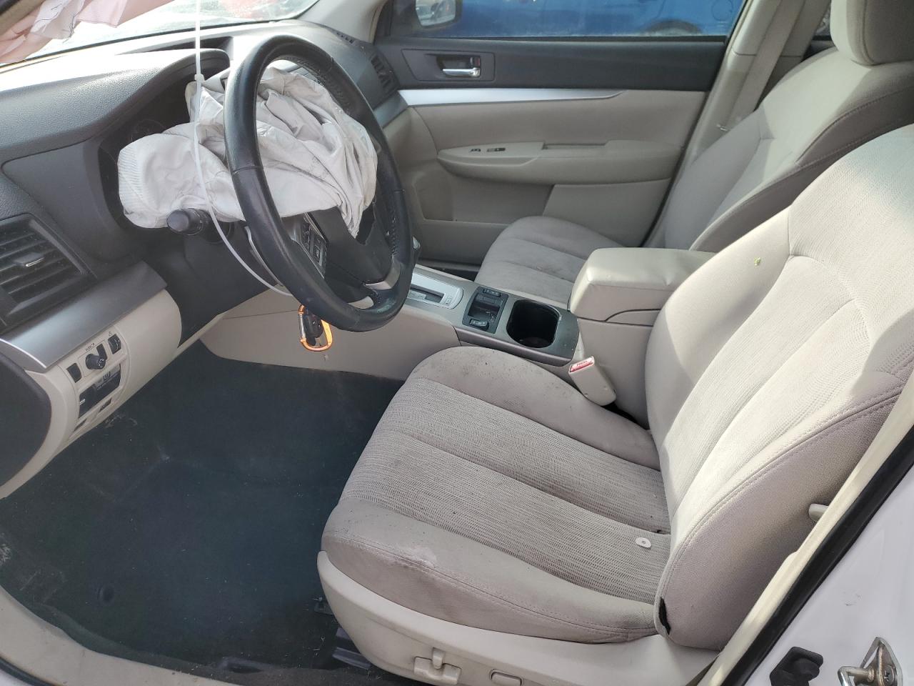 2014 Subaru Outback - Image 7