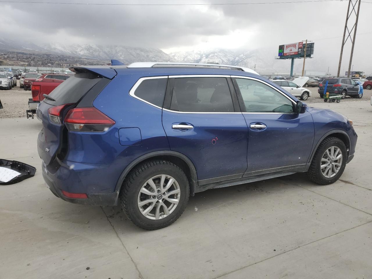 2018 Nissan Rogue - Image 3