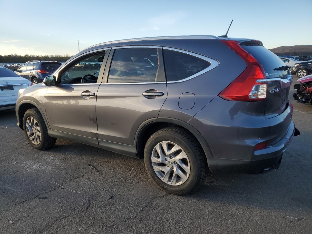 2015 Honda CR-V - Image 2