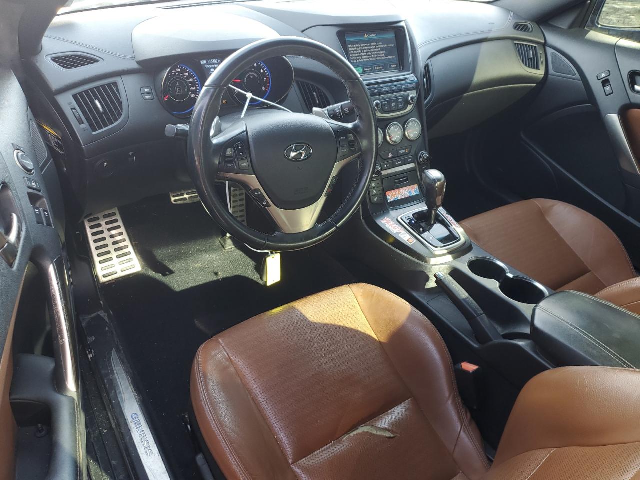 2015 Hyundai Genesis - Image 8