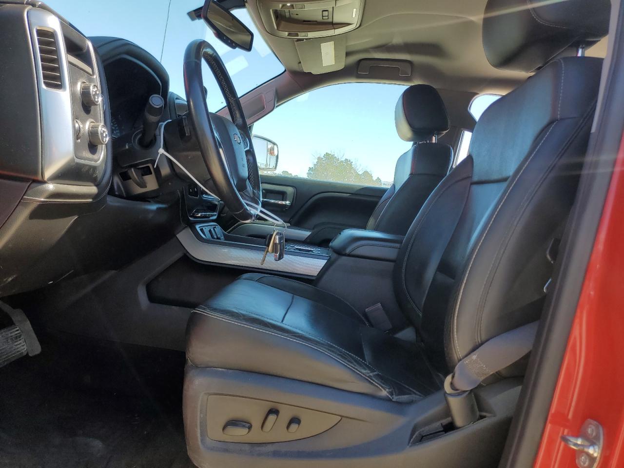 2015 Chevrolet Silverado - Image 7