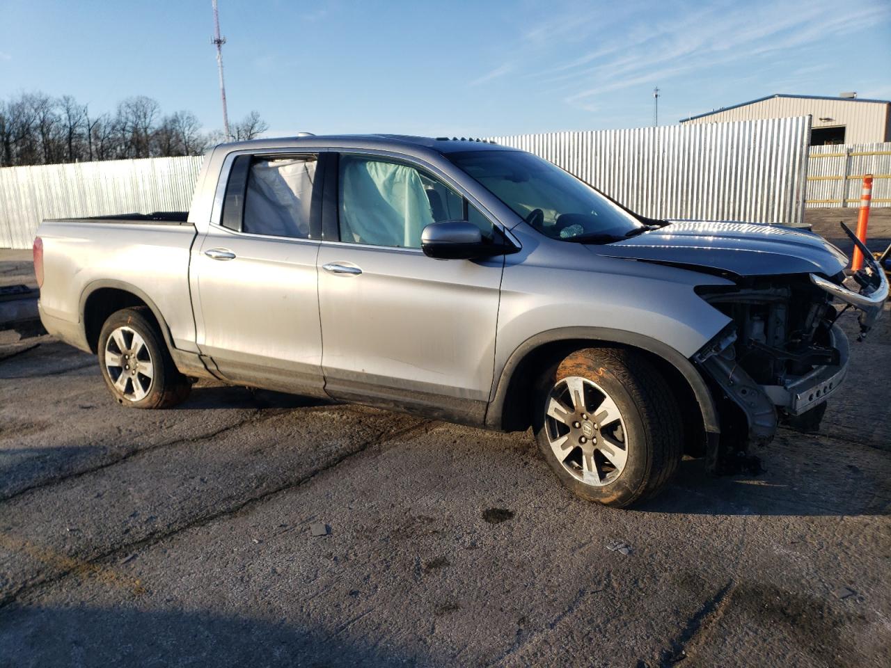 2017 Honda Ridgeline - Image 4