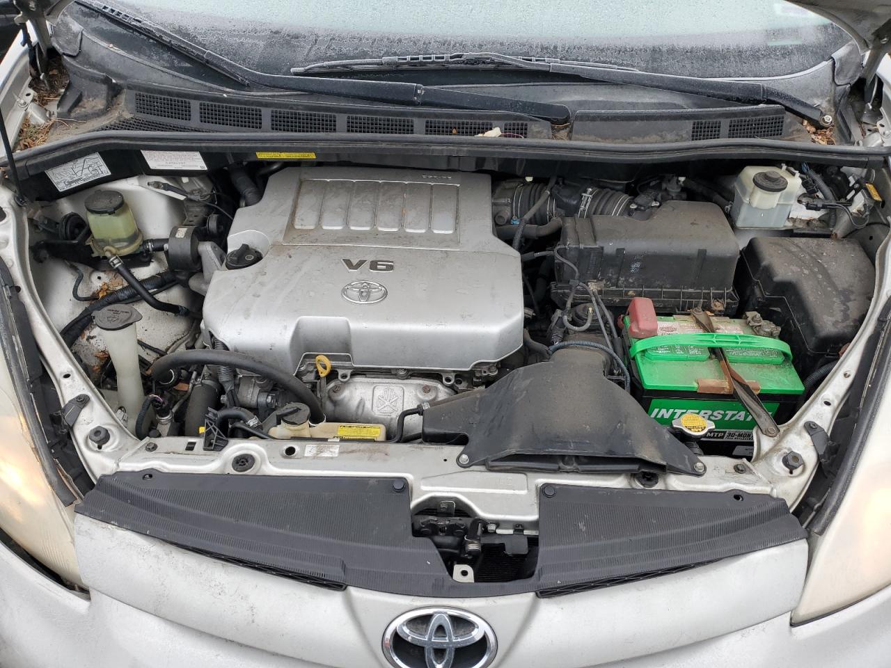 2007 Toyota Sienna - Image 13