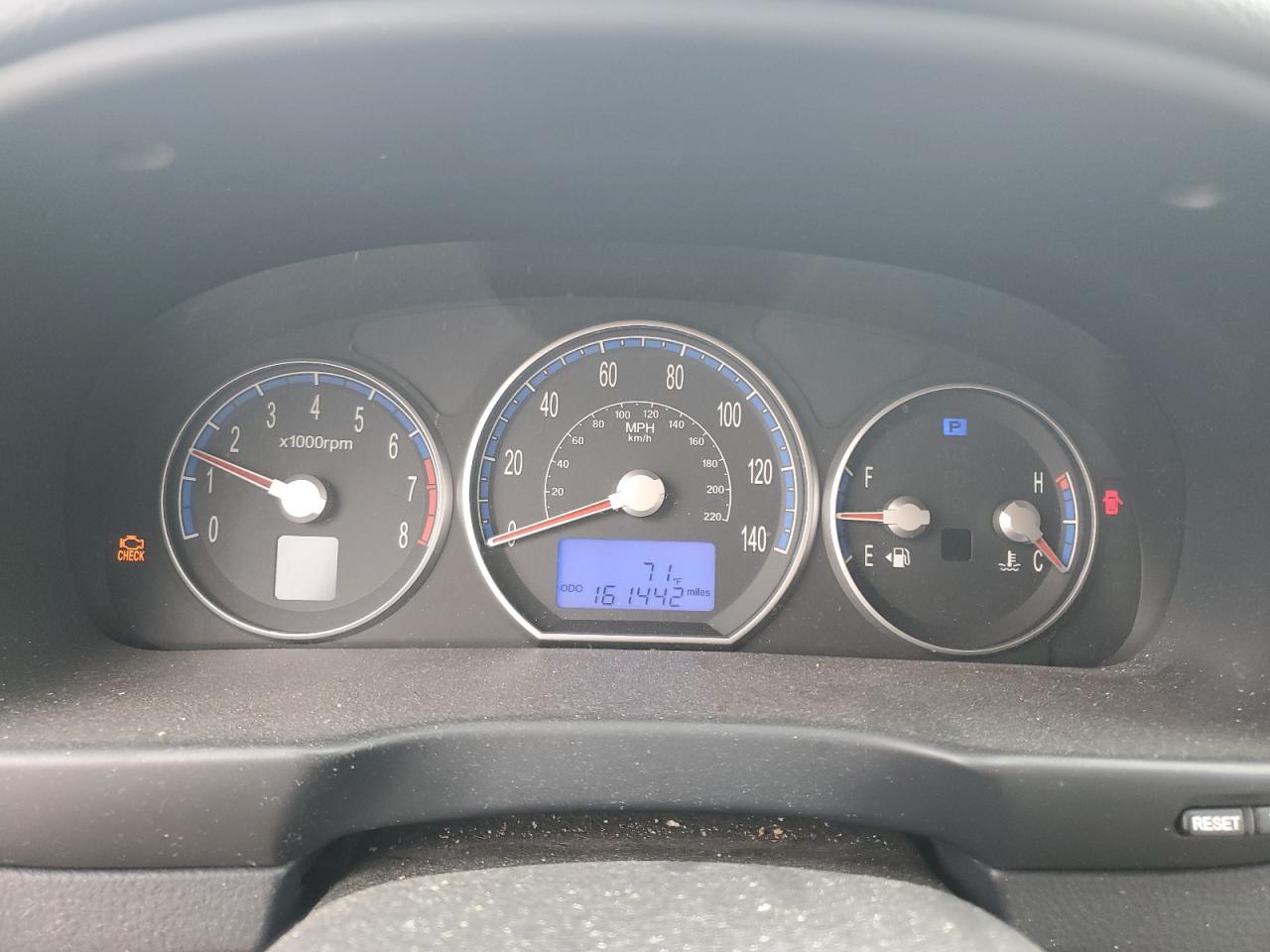 2008 Hyundai Santa Fe - Image 9