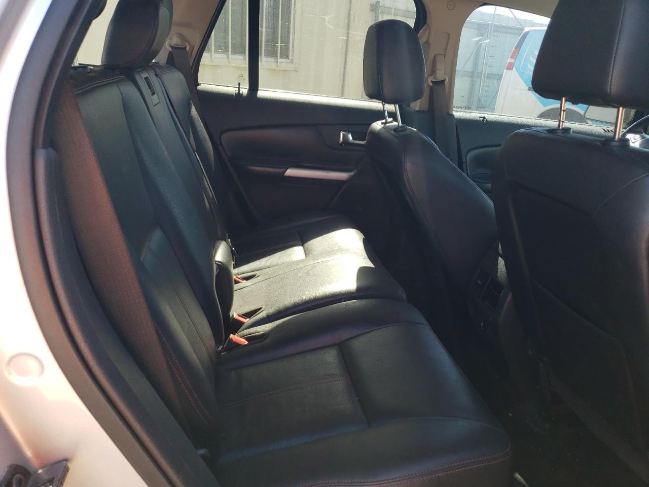 2012 Ford Edge - Image 11