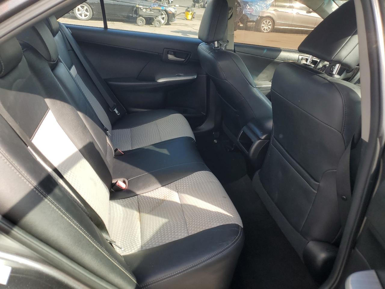 2014 Toyota Camry - Image 10