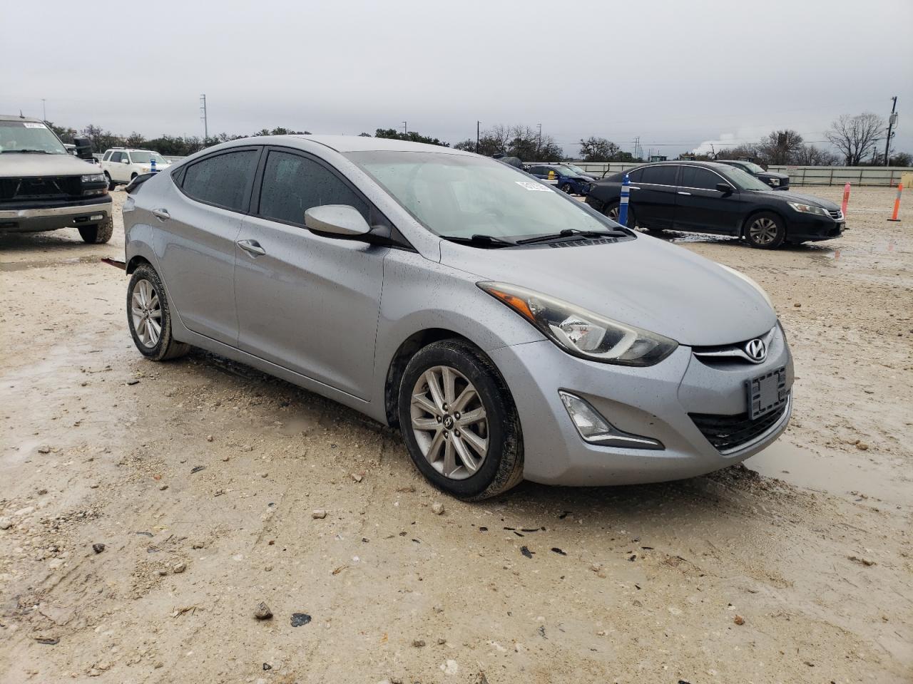 2015 Hyundai Elantra - Image 4